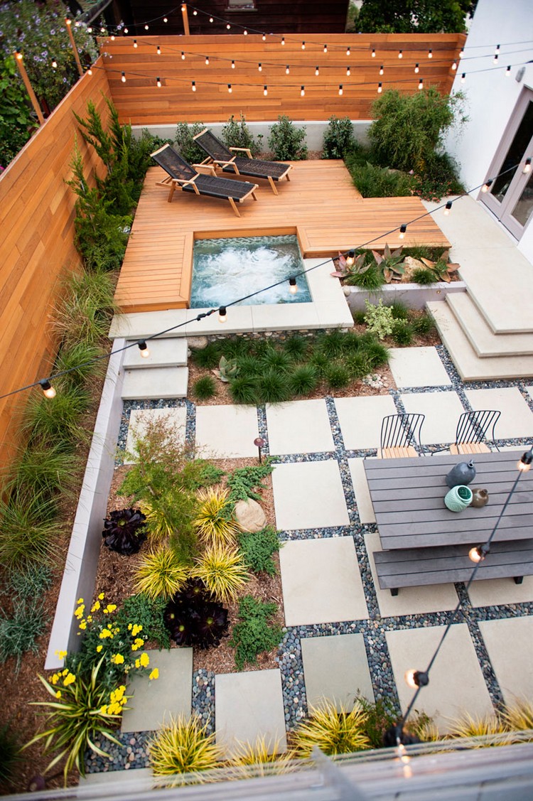 terrasse-jardin-moderne-dalles-pierre-rectangualires-graviers