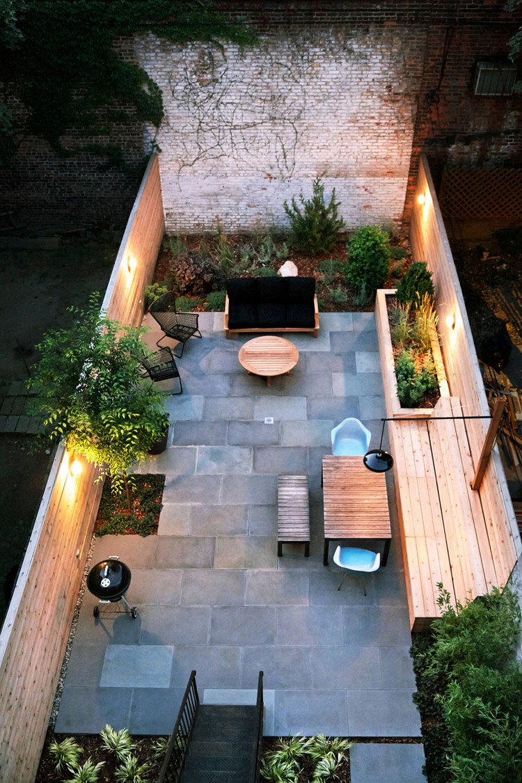 terrasse-jardin-moderne-sol-dalles-pierre-meubles-bois