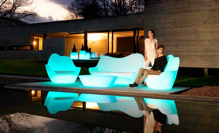 éclairage-extérieur-salon-jardin-lumineux-design-terrasse