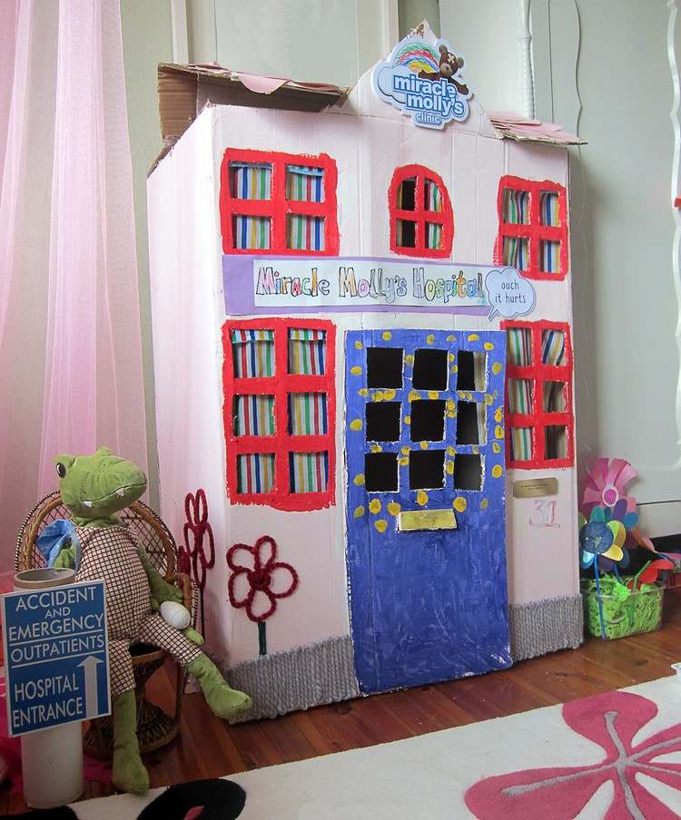 Comment faire une cabane en carton - conseils et photos