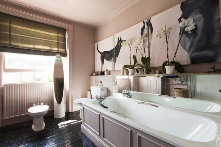 Comment peindre un plafond pour rénover son intérieur 15 idées ... Rose Baignoires Créatif