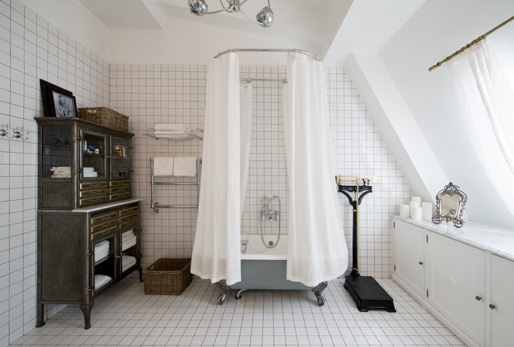 Déco salle de bain rétro et meubles vintage en 18 propositions Baignoires inspiration Rideau