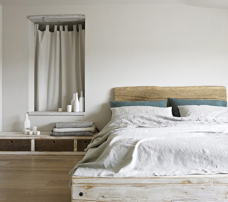 déco-chambre-cocooning-rustique-meubles-bois-récup-fibres-naturelles
