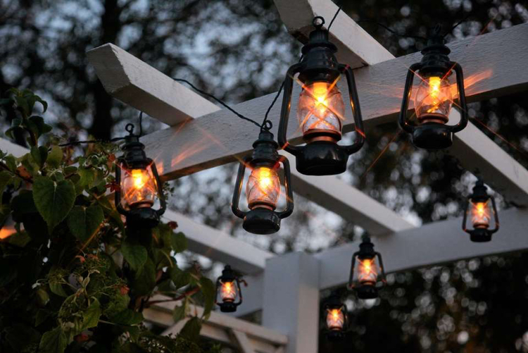 éclairage de jardin décoratif-déco-pergola-lanternes
