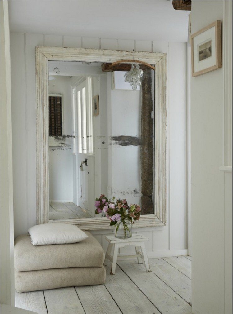 grand miroir vintage -cadre-bois-vieilli-petit-couloir