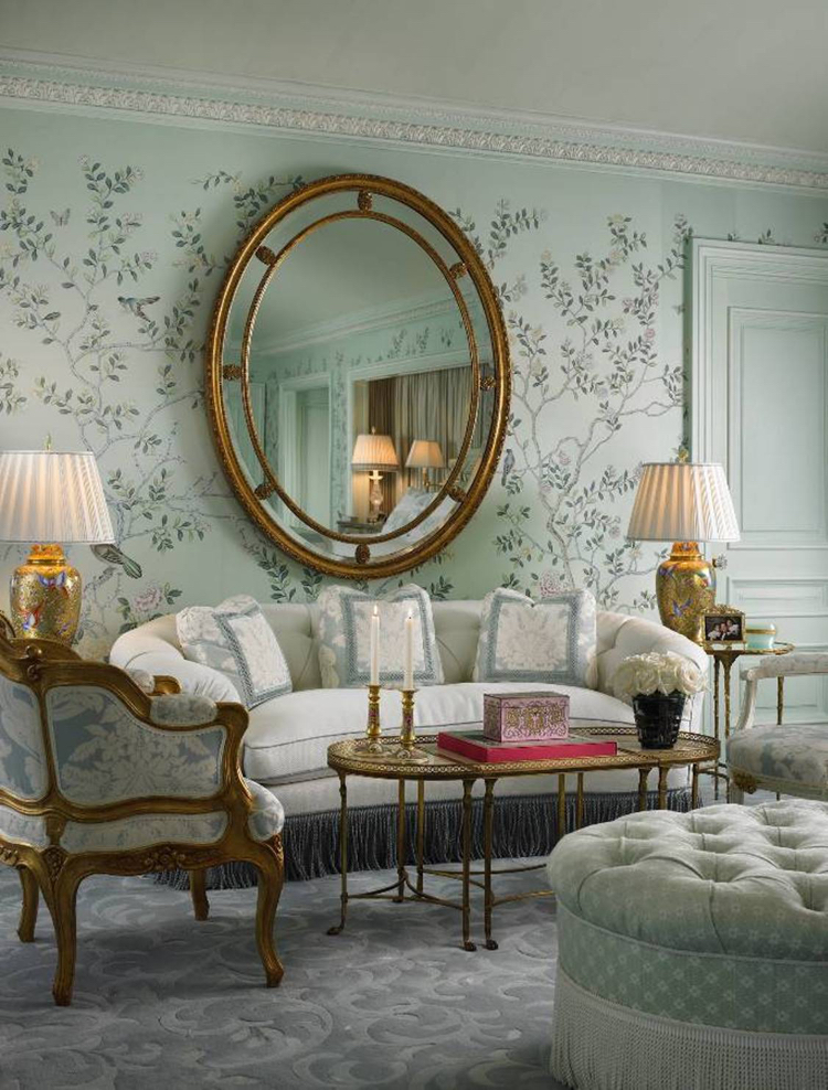 grand miroir vintage -ovale-cadre-bois-moulures-salon-classique