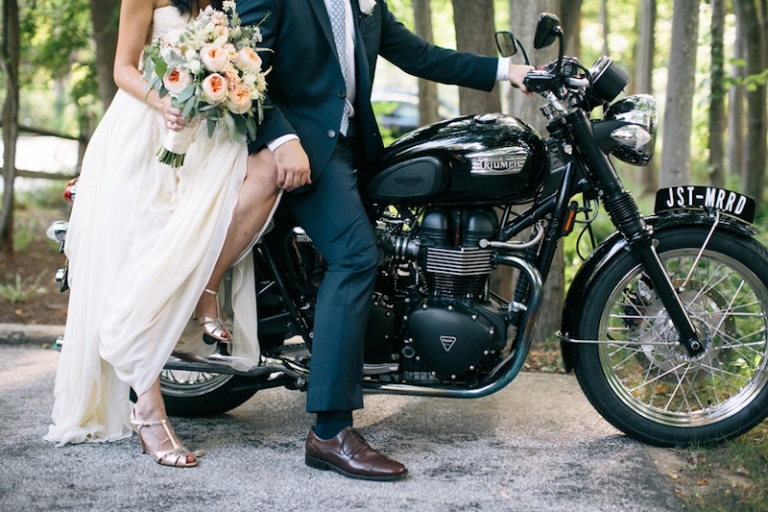 idée-thème-mariage-moto-voiture-alternative-moto-Triumph