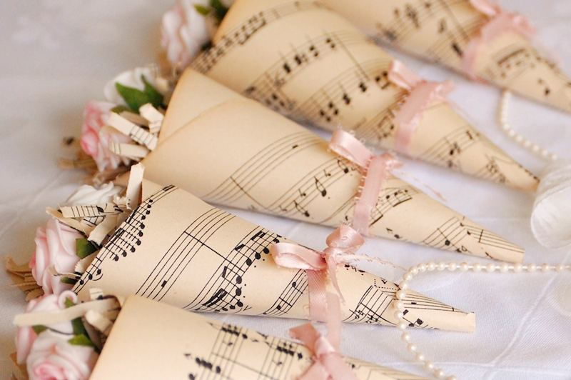 idée thème mariage musique-partitions-musicales-papier-jauni