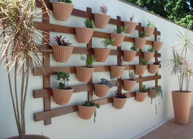 jardin de balcon verticale-pots-terre-cache-pot-système