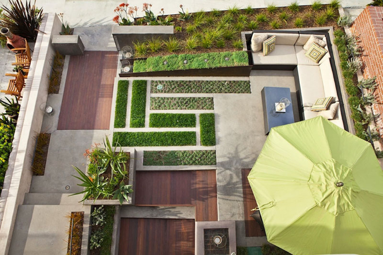 jardin design contemporain -coin-lounge-parasol-jardin-parterres-surélevés