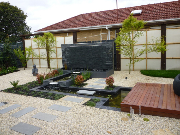 jardin design contemporain -jardin-japonais-pas-japonais-bassin-gravier