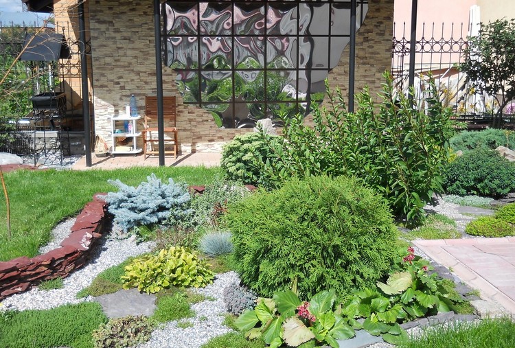jardin-rocaille-design-idées-conception-buis-boules-plantes