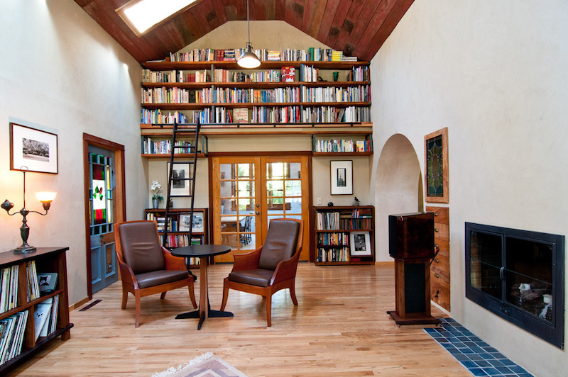 meuble-bibliothèque-perché-échelle-coulissante-grande-hauteur-sous-plafond
