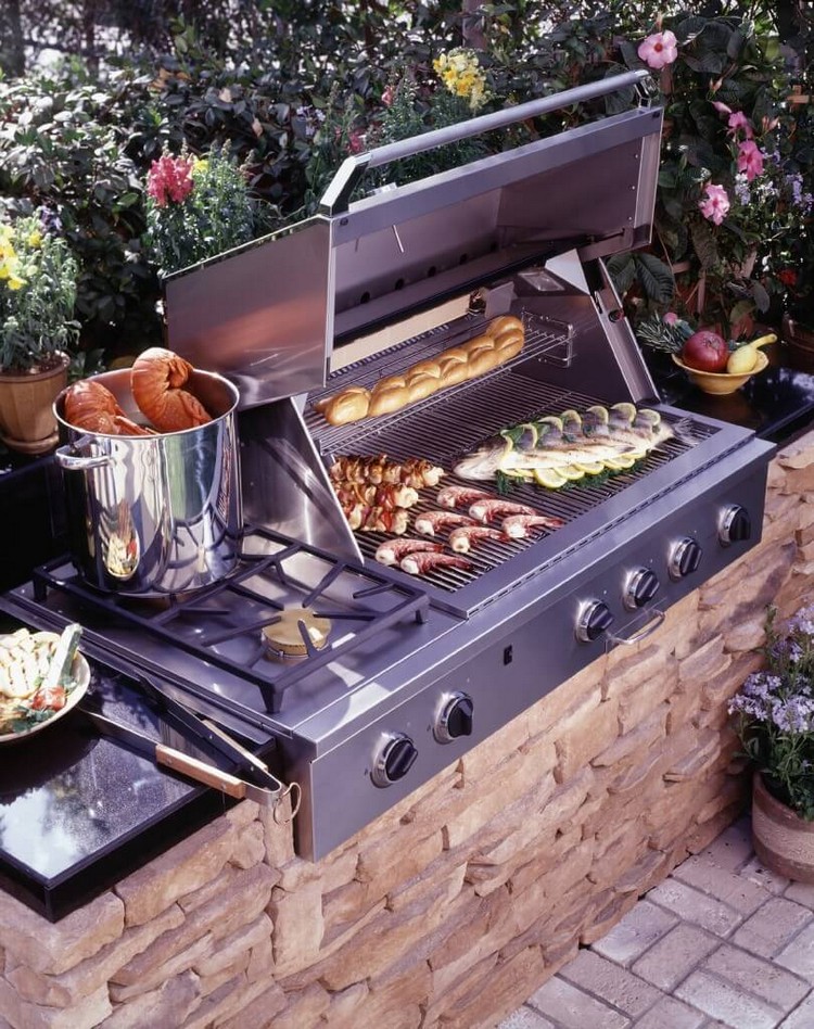 barbecue-pierre-naturelle-grill-intégré-idées