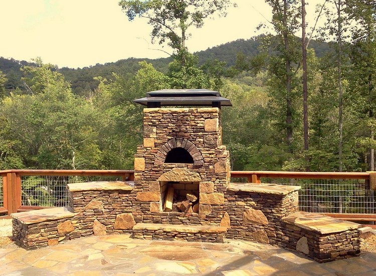 barbecue-pierre-naturelle-terrasse-rangements-cheminée-intégréée