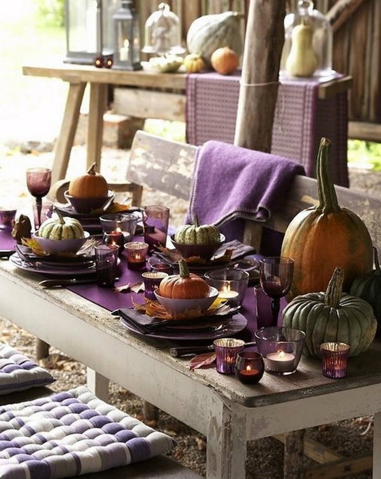 deco table automne -party-jardin-rustique-citrouilles-nappe-lilas-bougies
