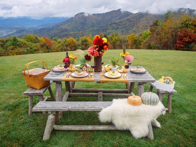 deco table automne -party-jardin-style-rustique-composition-florale-citrouilles