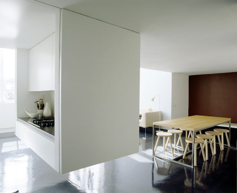 décoration d’intérieur ultra-moderne-kitchenette-suspendue-cube-blanc