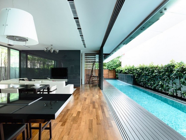 piscine-moderne-hyla-design-étroite-sol-parquet-massif