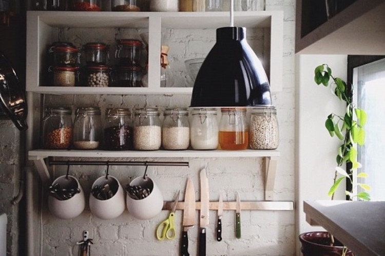 Rangement des placards de la cuisine avec des bocaux en verre – Sweet and  Sour