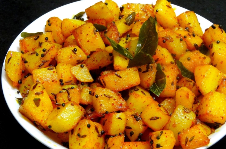 recettes-indiennes-pommes-terre-rôties-épices-feuille-laurier