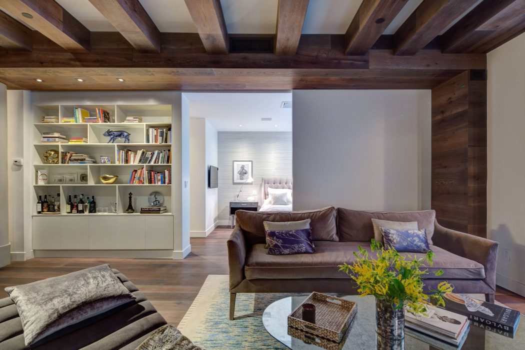 salon contemporain blanc-bois-loft-chaleureux-David-Howell-Design