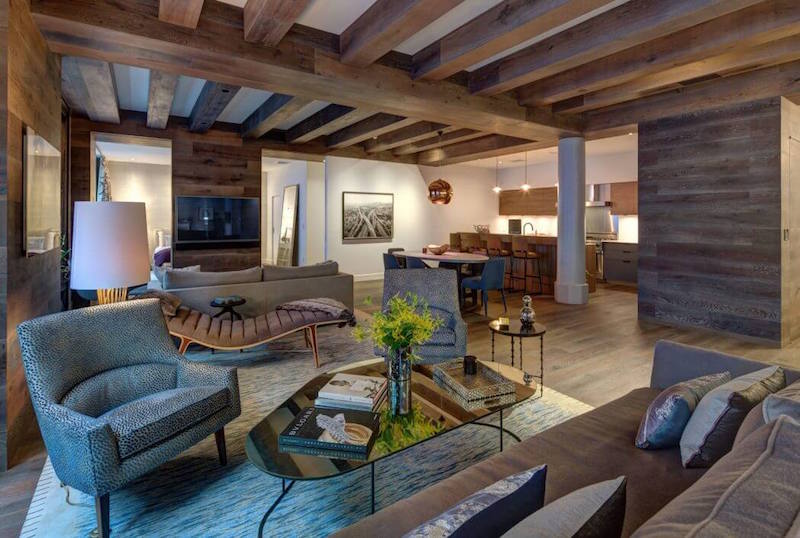 salon contemporain plafond-française-loft-cosy-David-Howell-Design