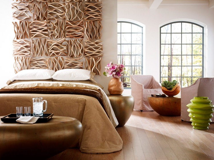 tete de lit bois flotté -moderne-linge-lit-tons-neutres-parquet-déco-florale