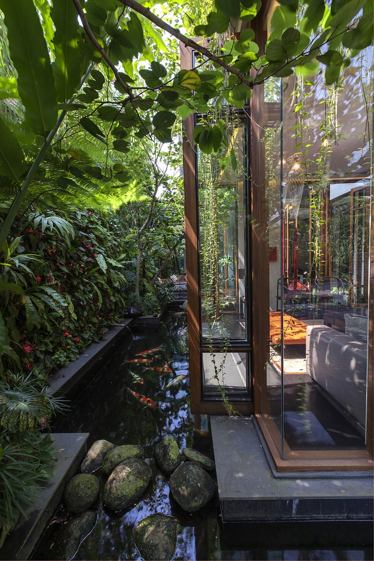 bassin carpe koï ambiance-exotique-terrasse