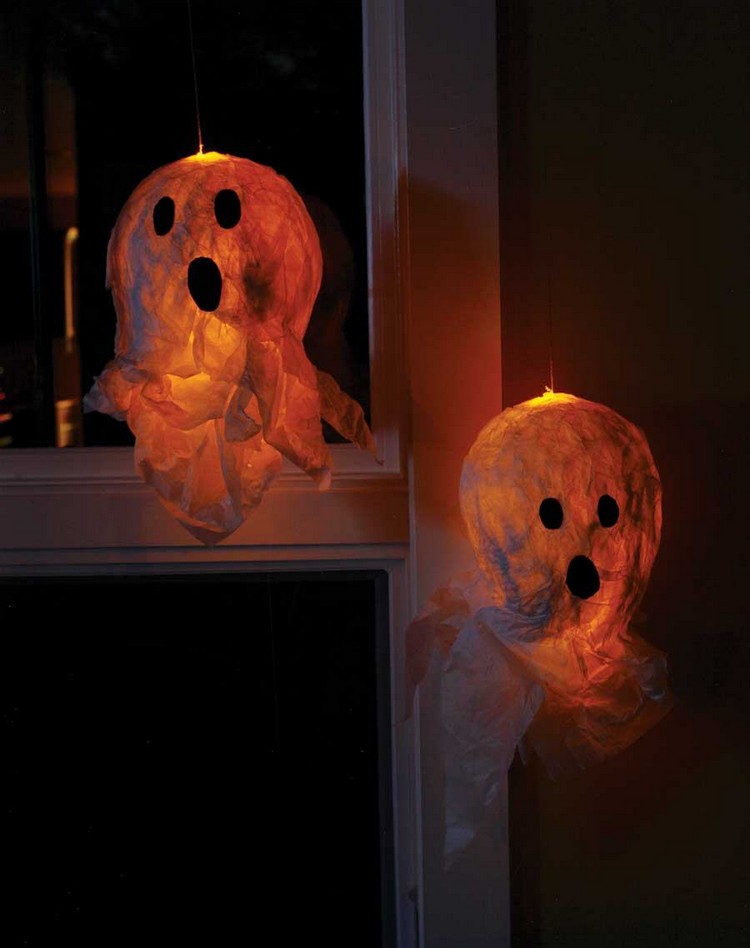 bricolage Halloween facile-lanternes-fantômes-papier-mâché
