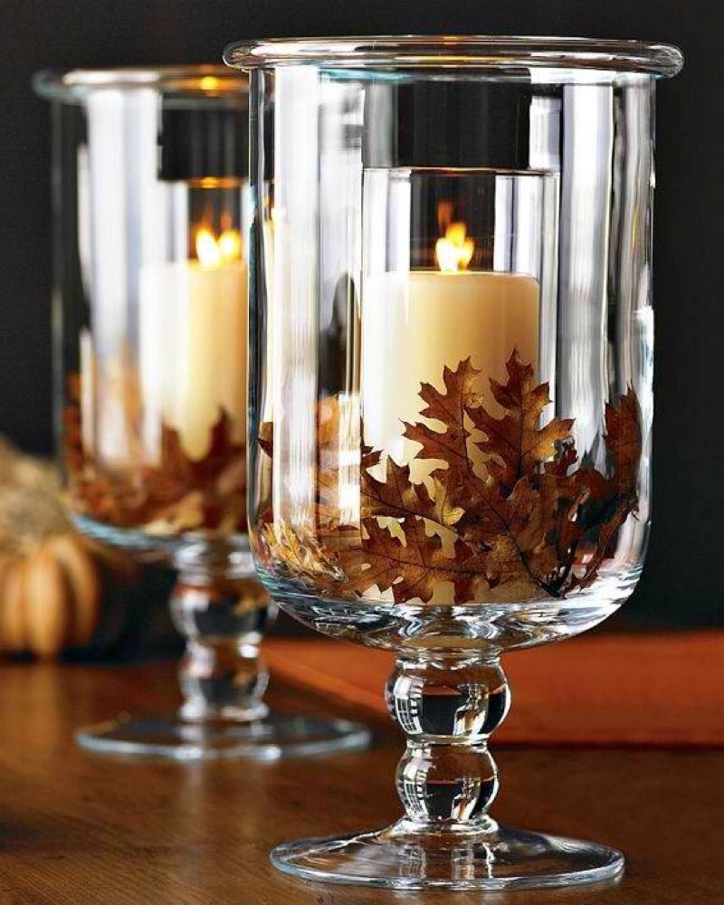 centre-table-automne-bougeoirs-verre-sur-pied-bougies-feuilles