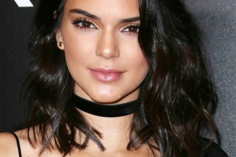 Coupe carré mi long et ses versions tendance préférées des stars