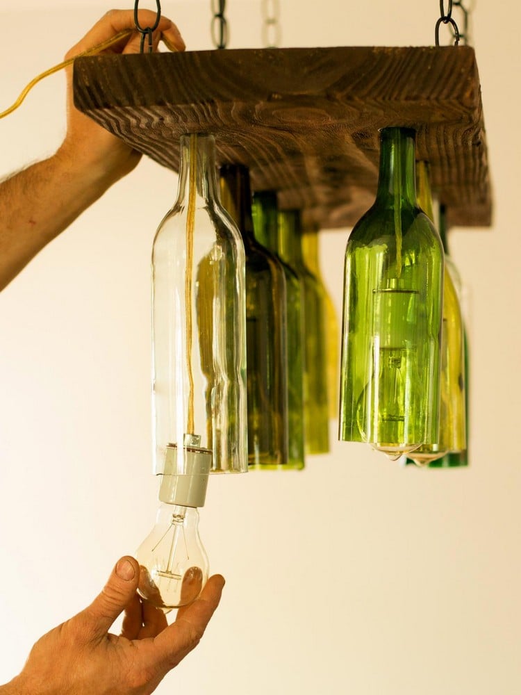 Faire une lampe bouteille, les tutos fabrication  Lampes bouteille, Diy  lampe de chevet, Lampes bouteille de vin