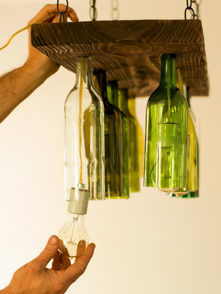 deco-recup-bouteilles-vin-vides-suspensions-ampoules