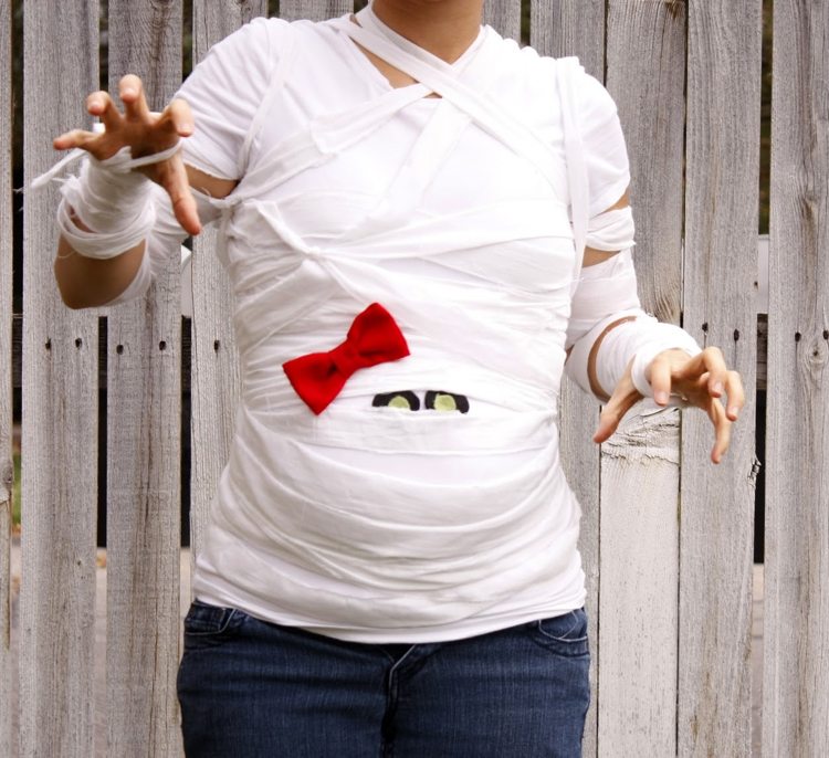 déguisement-femme-enceinte-halloween-bandage-blanc-mumie