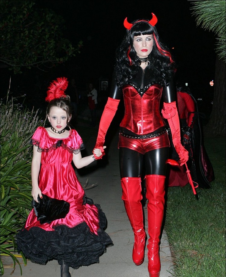 déguisement-halloween-fille-flamenco-danseuese-robe-rouge