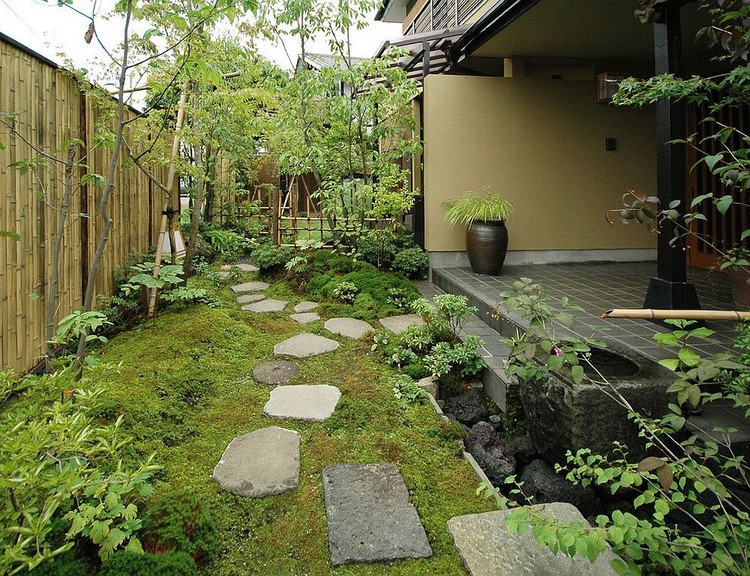 jardin-asiatique-classique-pas-japonais-bamboo-idees