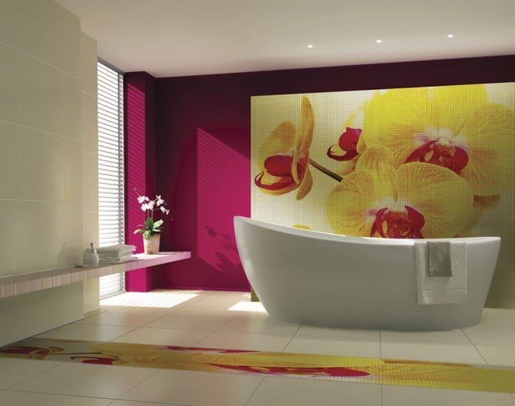 salle-bain-mosaique-baignoire-ilot-fleurs-jeunes-roses-carrelage-sol