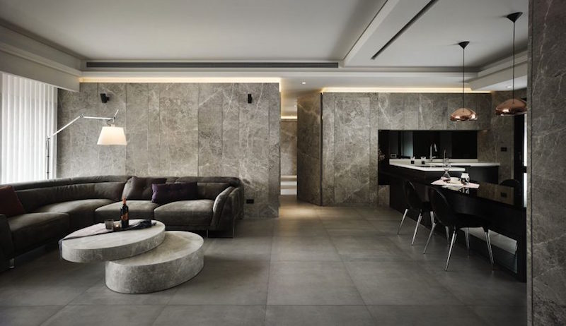 table-basse marbre gris design-original-assortie-murs-carrelage-sol