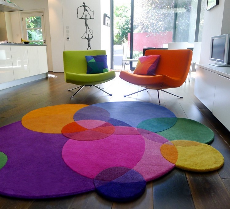 tapis multicolore design-tapis-ronds-fauteils-design