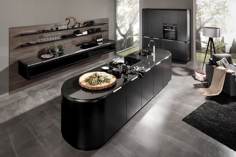 ilot-cuisine-moderne-design-noir-laque-sol-parquet-massif