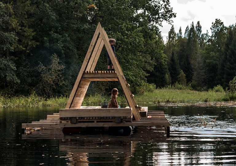 cabane sur l’eau Veetee-zone-estonienne-inondee-saison-pleuvieuse
