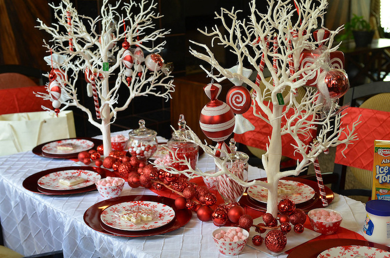 centre-table-noel-original-blanc-rouge-idees-decoration