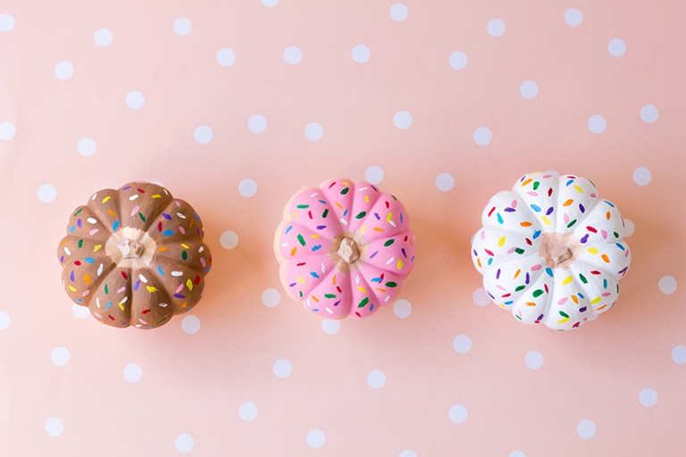 citrouilles-halloween-mignonnes-desuisee-cupcakes-donuts