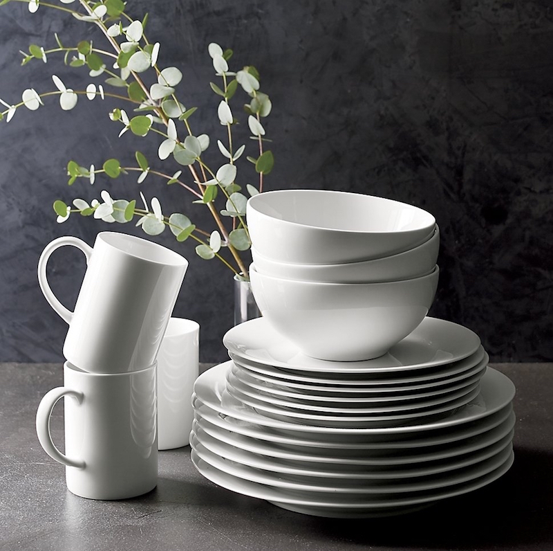 deco-table-automne-hiver-service-table-porcelaine-blanche