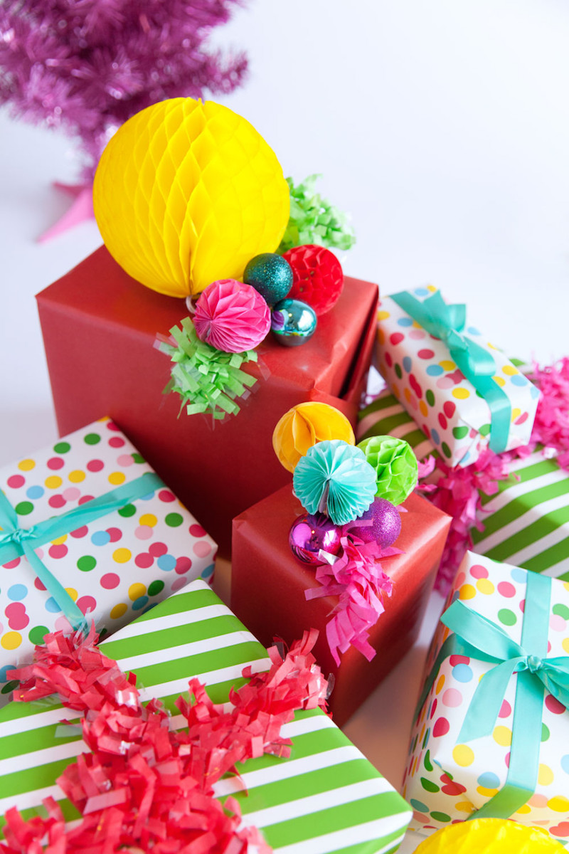 emballage de cadeau pour Noël enfants-papier-accordeon-nid-abeilles-alveole