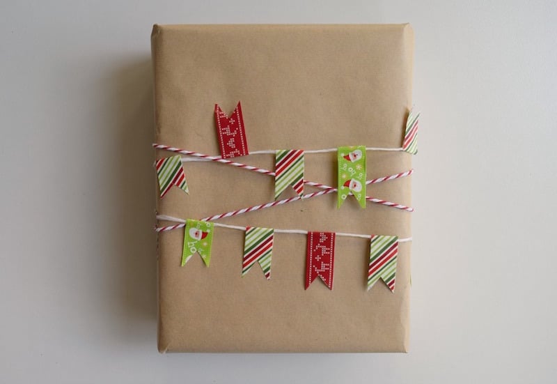 idee-emballage-cadeau-noel-papier-kraft-guirlande-fanions
