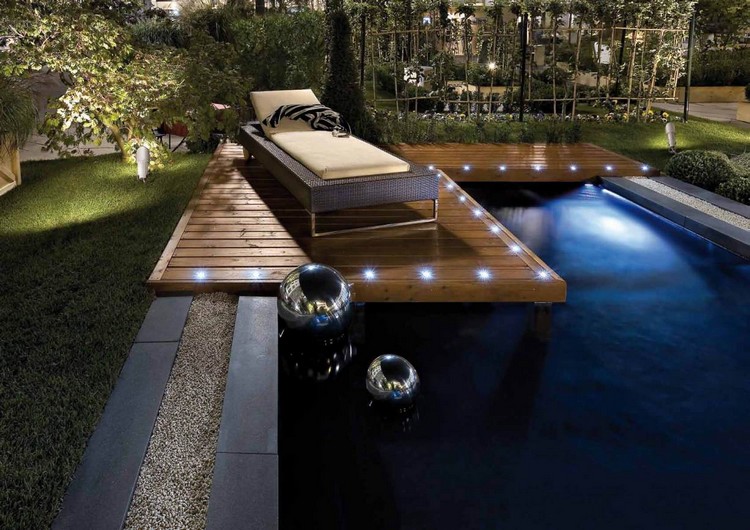 luminaire-exterieur-led-piscine-jardin-moderne-terrasse-bois-composite