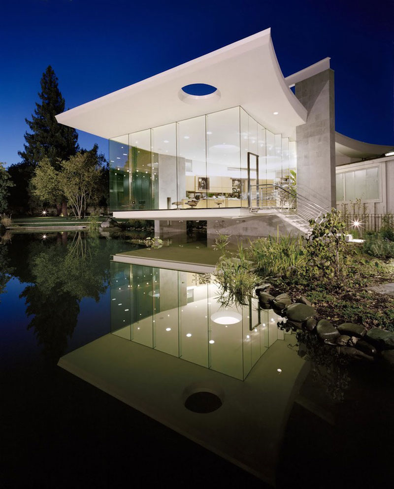 maison en verre de design moderne