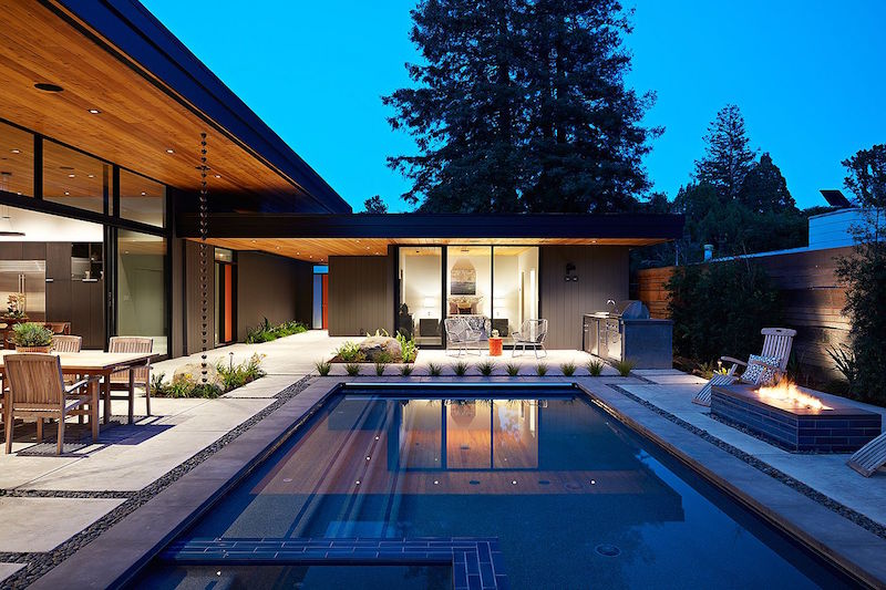 baies vitrées terrasse-avec-piscine-jardin-arterra-landscape-architects